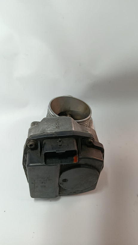دریچه گاز برقی پژو206 تیپ 2 و 3 مدل J34 استوک اروپایی